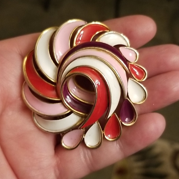 Crown Trifari Jewelry - Vintage Crown Trifari Brooch